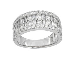 Round and baguette diamonds band in 14K white gold